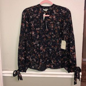 NWT Tularosa blouse with keyhole and bows size XS